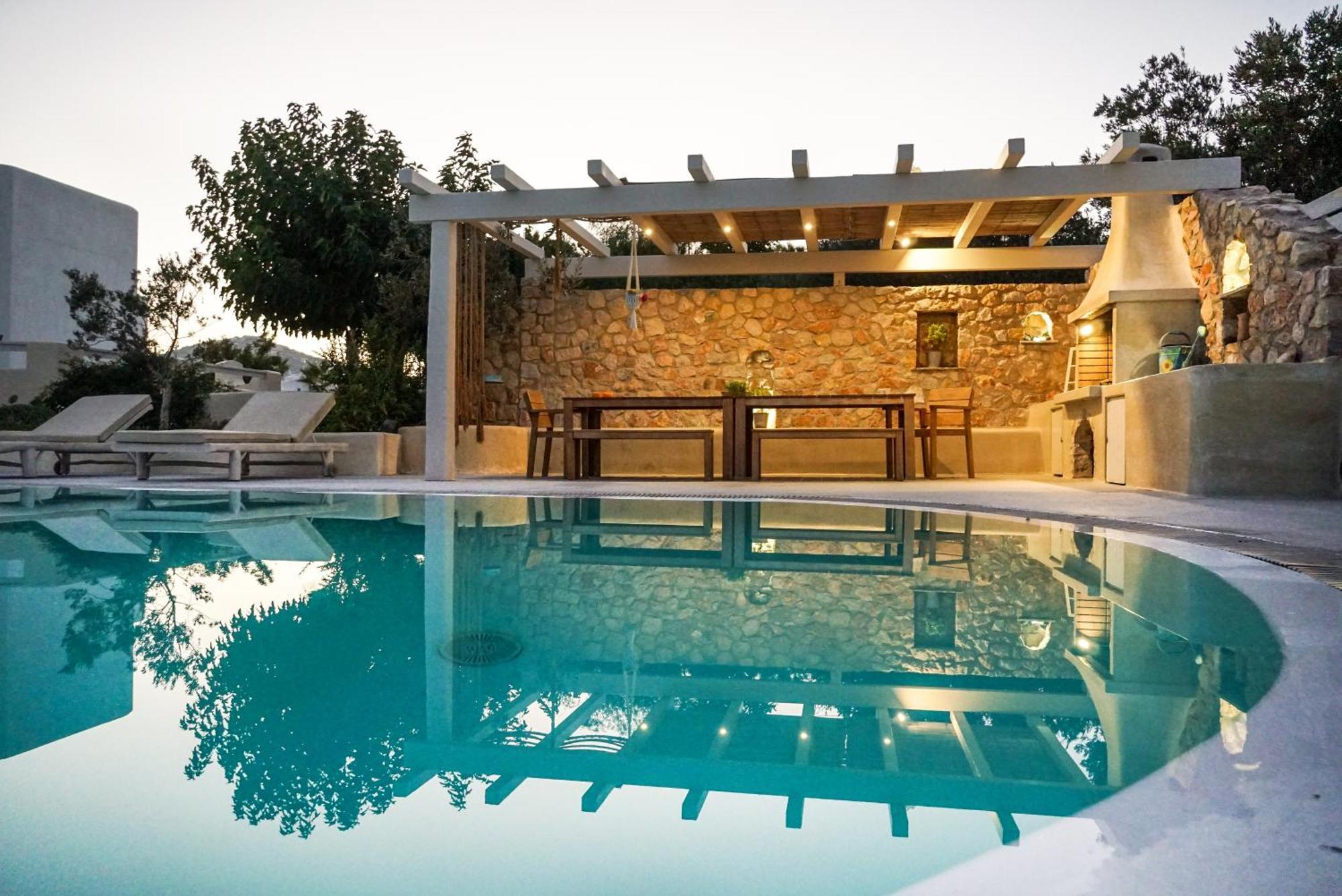 Theros Santorini Ferienhaus Kamári