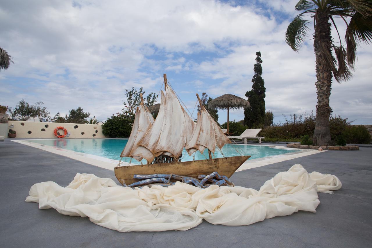 Theros Santorini Ferienhaus *