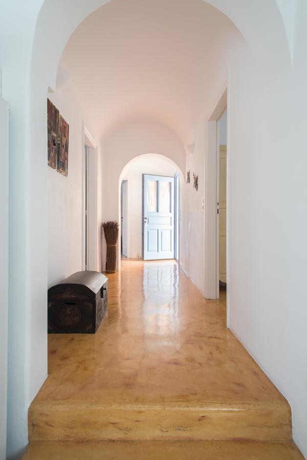 Theros Santorini Ferienhaus *