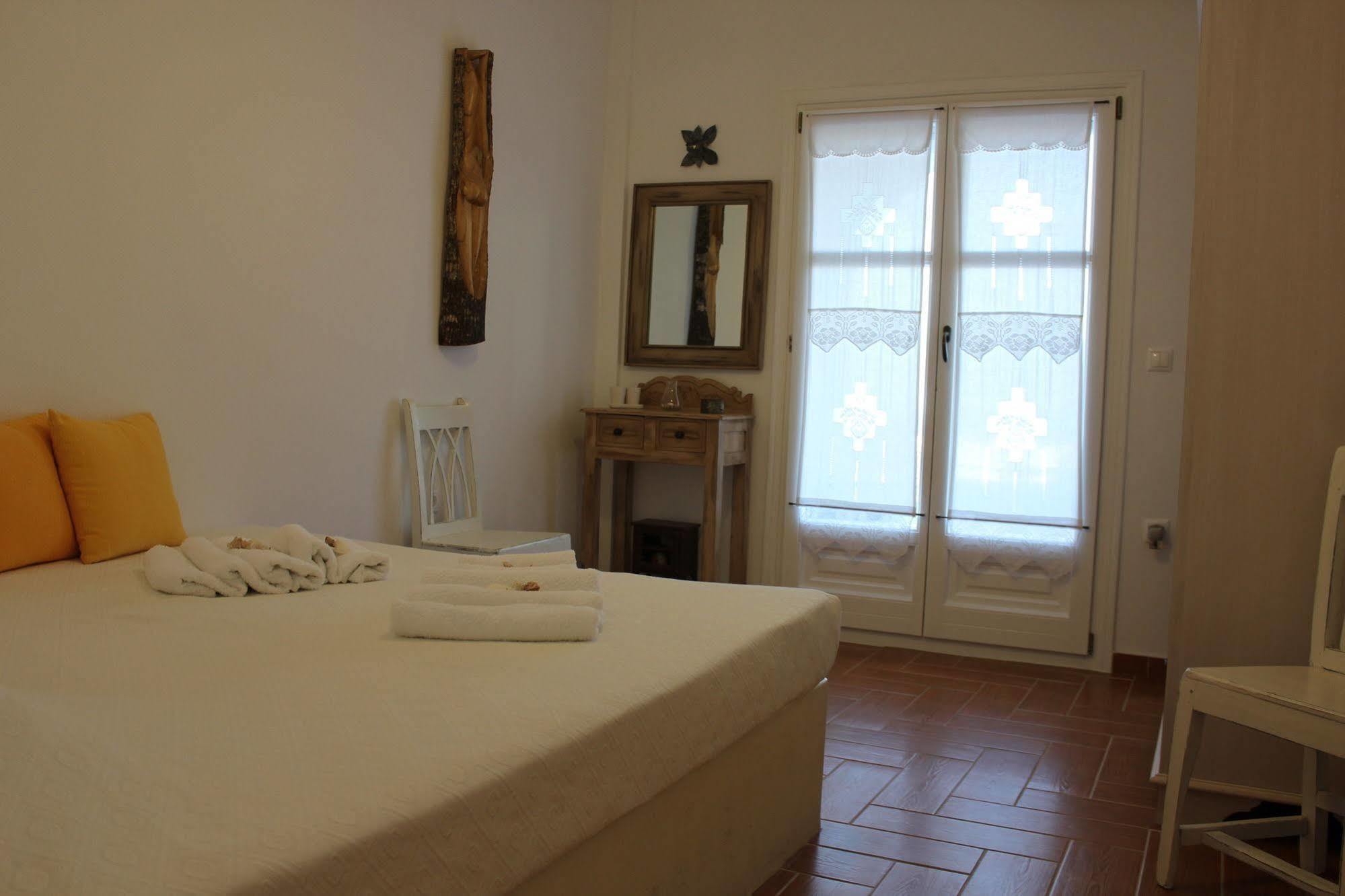 Ferienhaus Theros Santorini
