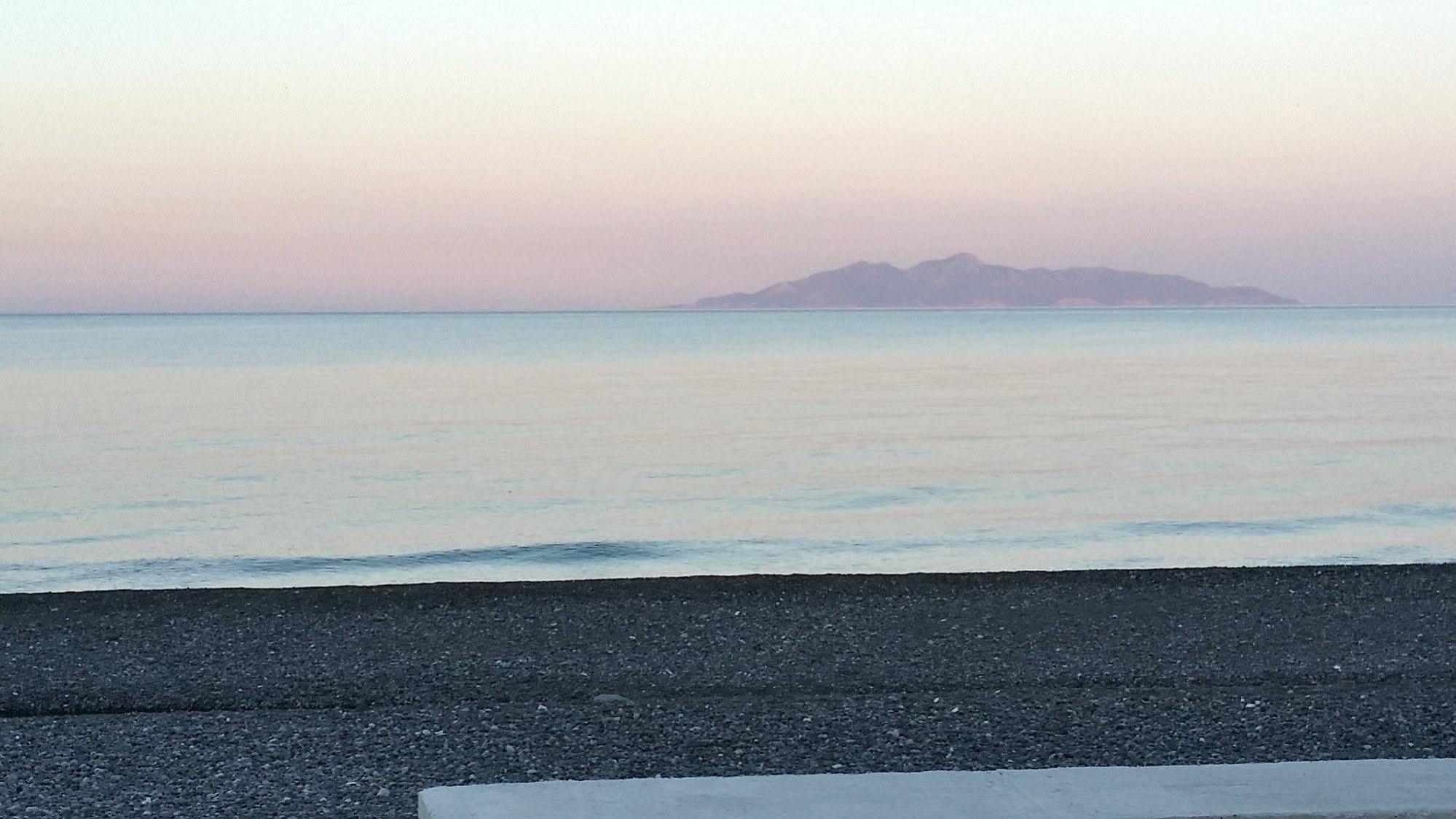 Theros Santorini * Kamári